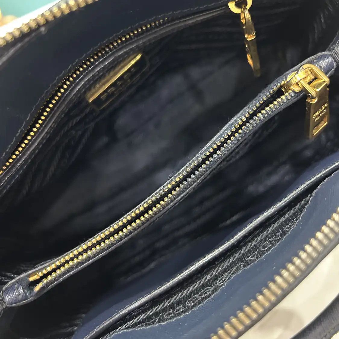 Prada PRADA Promenade blue cowhide leather logo cross pattern shoulder bag detachable Size ONE SIZE - 8 Thumbnail