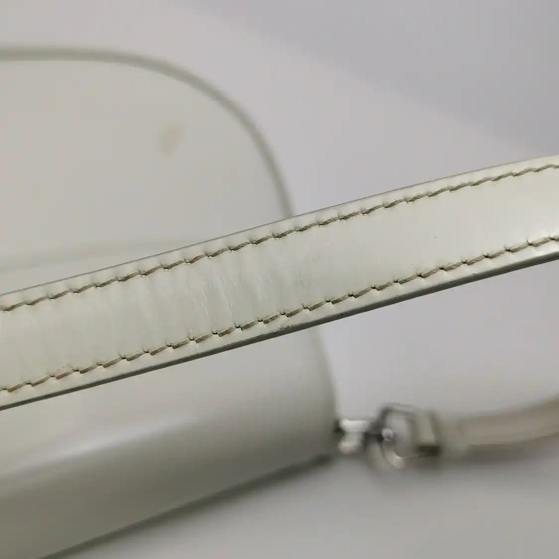 Prada PRADA Cleo white cowhide leather logo cross pattern shoulder bag Size ONE SIZE - 13 Thumbnail