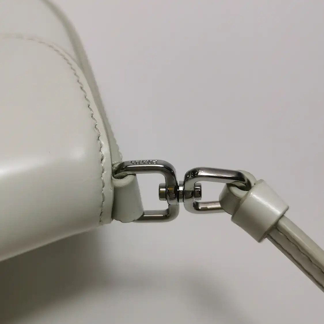 Prada PRADA Cleo white cowhide leather logo cross pattern shoulder bag Size ONE SIZE - 12 Thumbnail