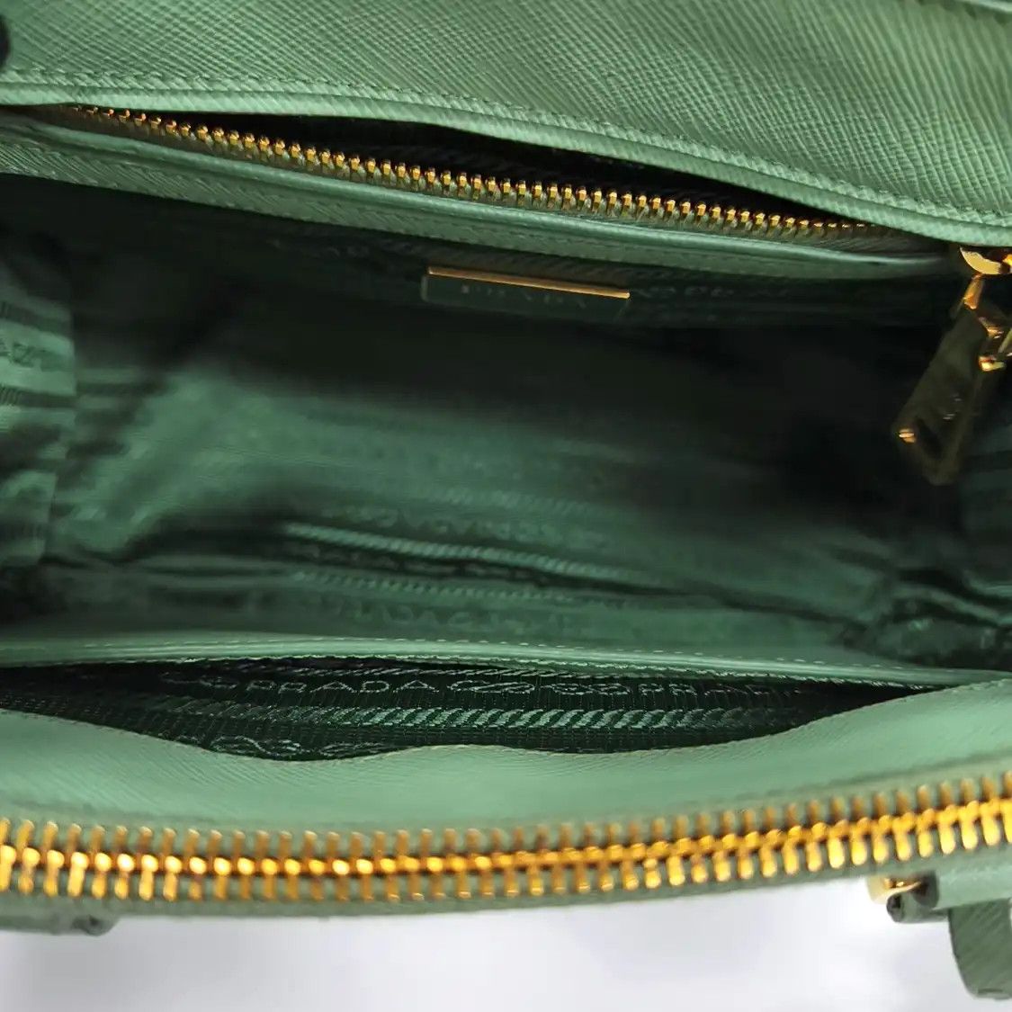Prada PRADA Galleria green cowhide leather logo cross pattern Galleria shoulder bag ha Size ONE SIZE - 7 Thumbnail