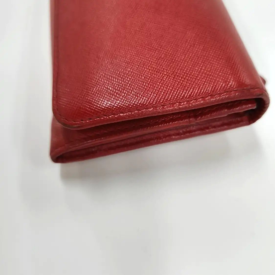 Prada PRADA red cowhide leather cross pattern wallet gold hardware Size ONE SIZE - 12 Thumbnail