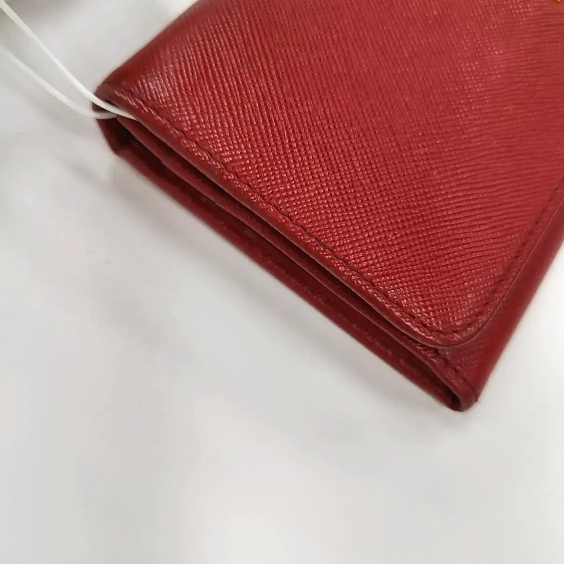 Prada PRADA red cowhide leather cross pattern wallet gold hardware Size ONE SIZE - 13 Thumbnail
