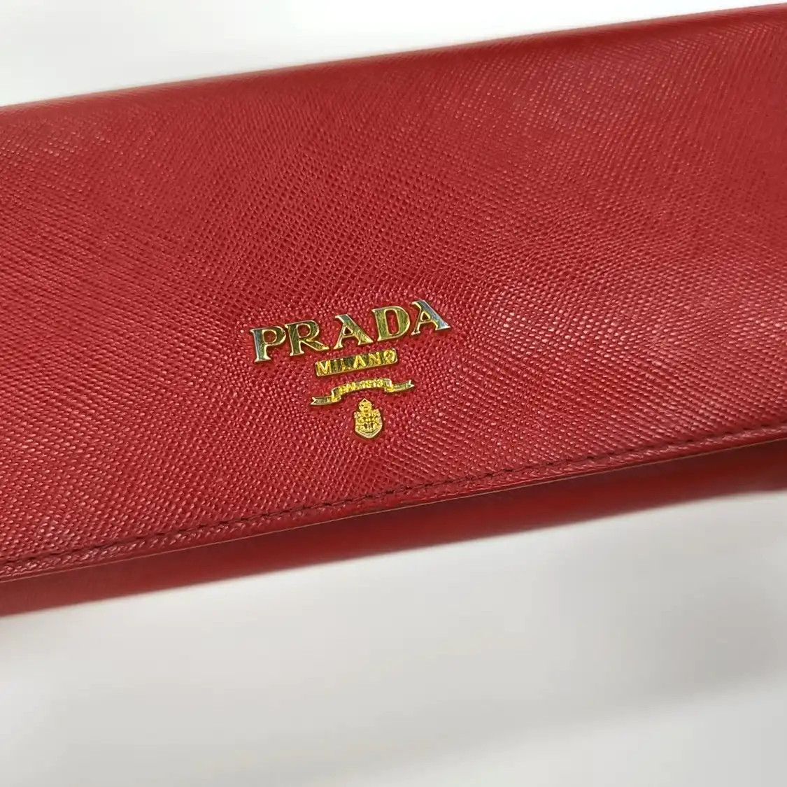 Prada PRADA red cowhide leather cross pattern wallet gold hardware Size ONE SIZE - 11 Thumbnail