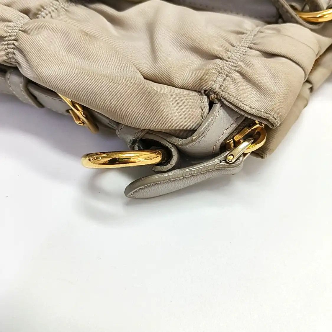 Prada PRADA Gaufre grey nylon quilted shoulder bag gold hardware detachable strap Size ONE SIZE - 15 Thumbnail