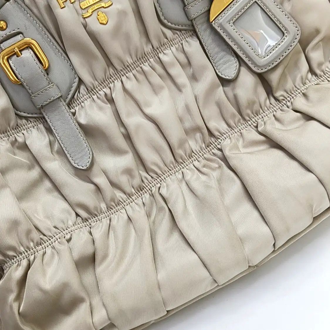 Prada PRADA Gaufre grey nylon quilted shoulder bag gold hardware detachable strap Size ONE SIZE - 11 Thumbnail
