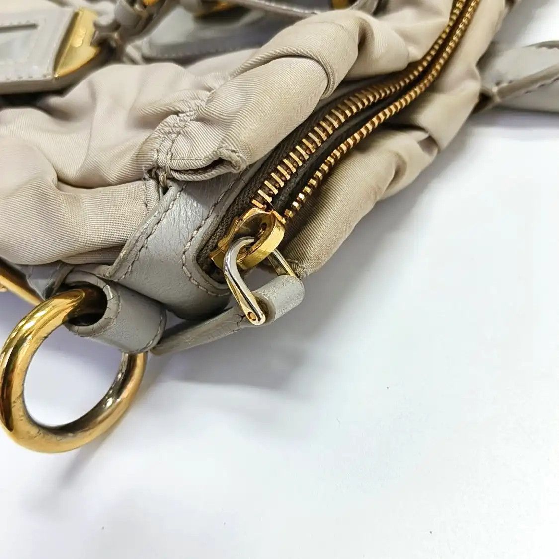 Prada PRADA Gaufre grey nylon quilted shoulder bag gold hardware detachable strap Size ONE SIZE - 21 Thumbnail