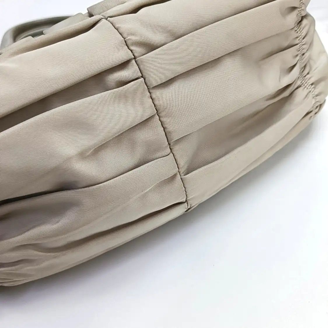 Prada PRADA Gaufre grey nylon quilted shoulder bag gold hardware detachable strap Size ONE SIZE - 19 Thumbnail