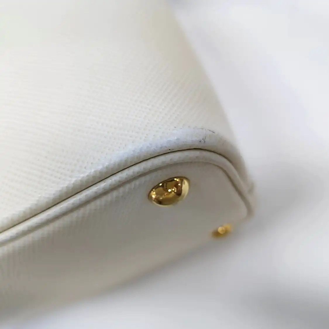 Prada PRADA Panier white cowhide leather logo shoulder bag handbag crossbody bag gold Size ONE SIZE - 17 Thumbnail