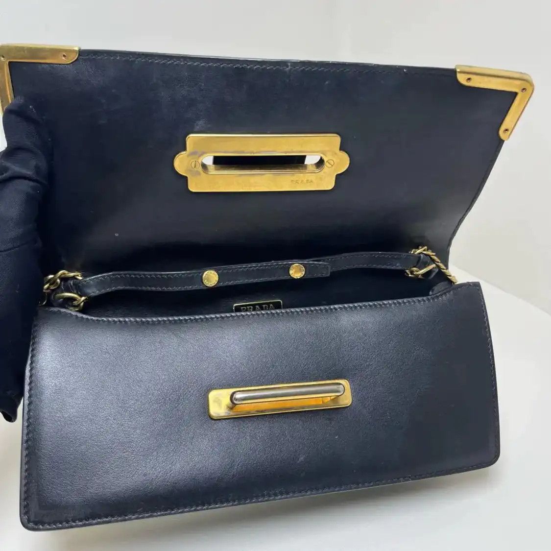 Prada PRADA Cahier black cowhide leather cross pattern crossbody bag Size ONE SIZE - 6 Thumbnail