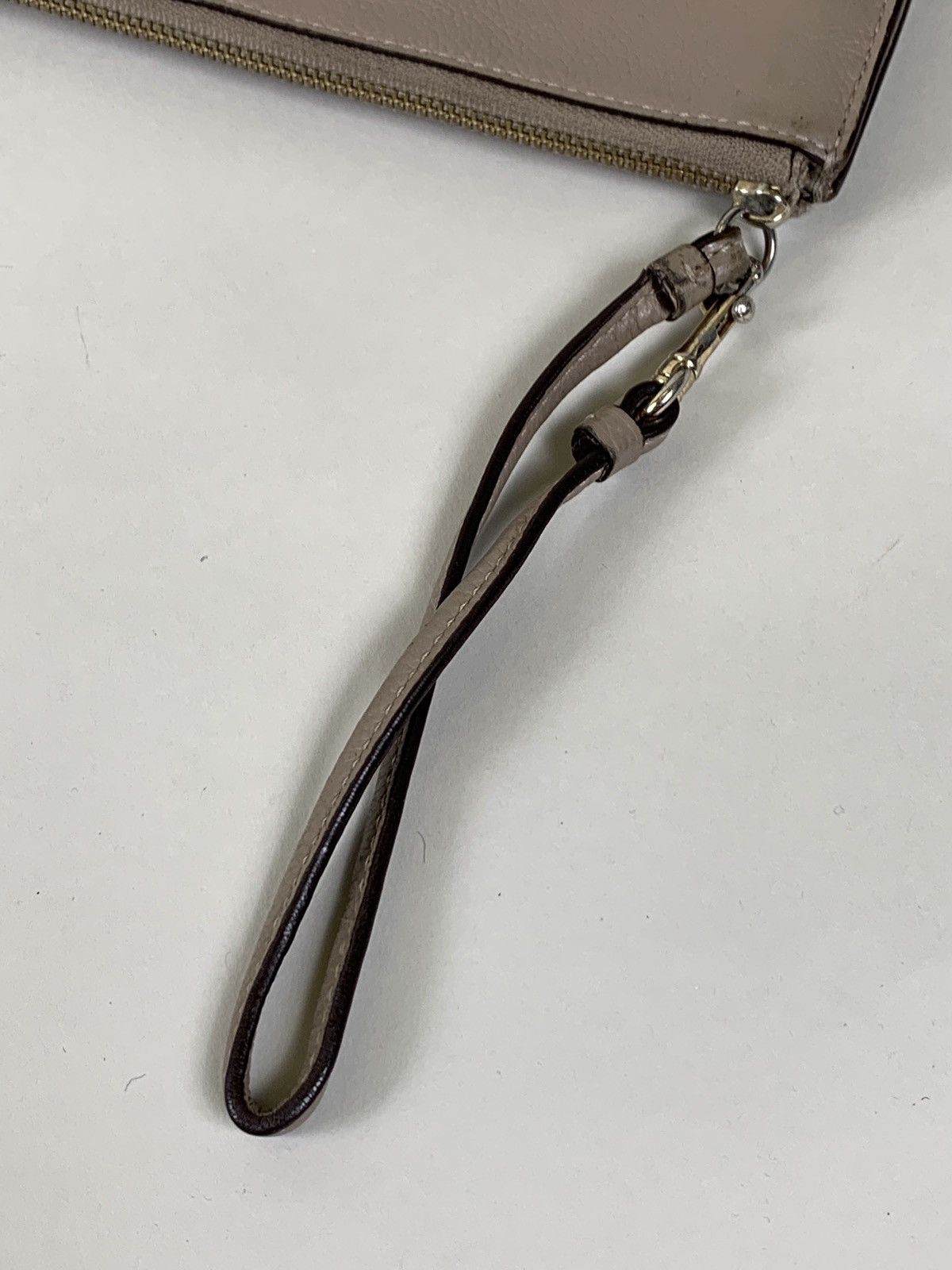 Coach Authentic Leather Coach Purse Size ONE SIZE - 8 Thumbnail