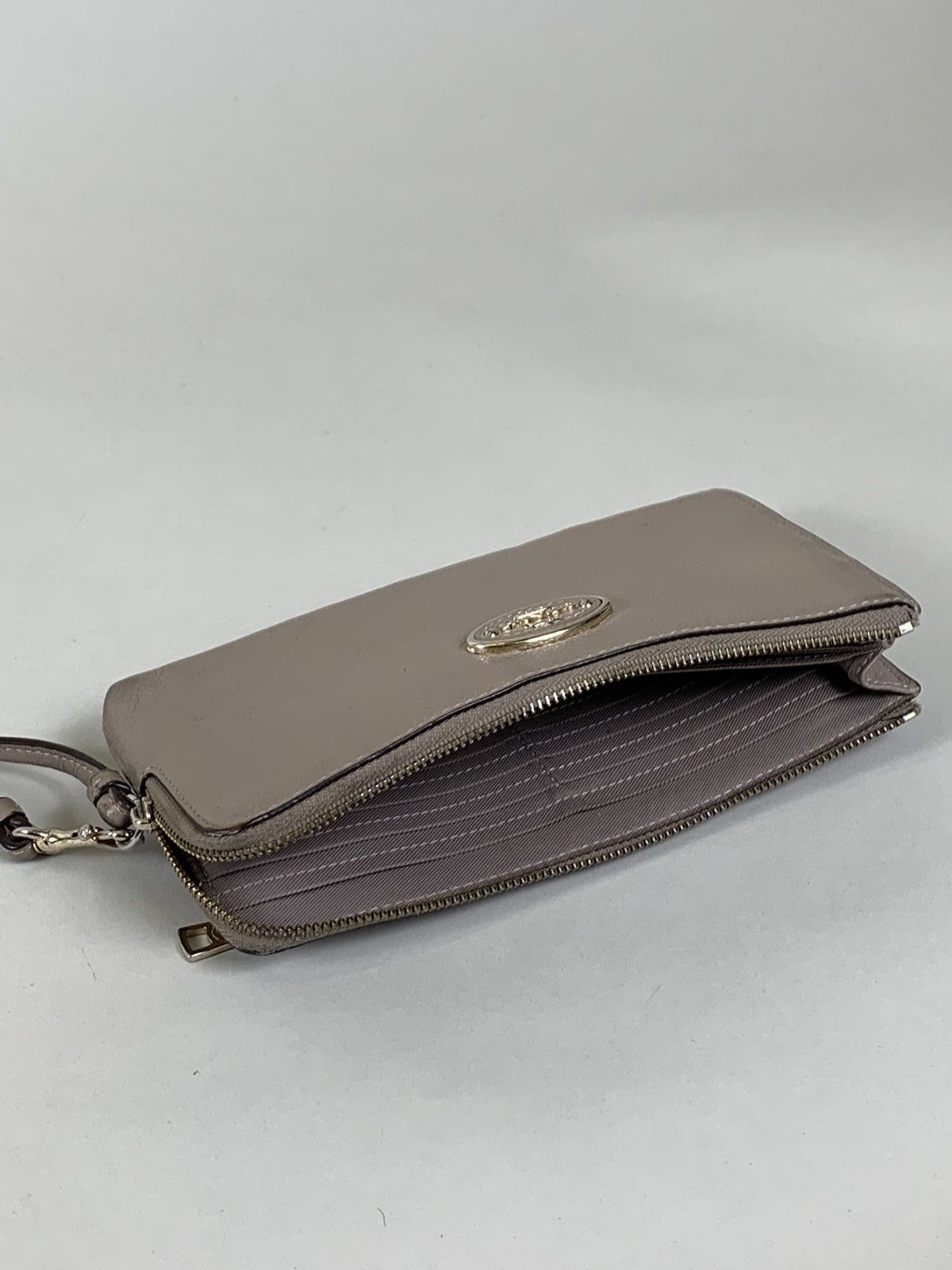Coach Authentic Leather Coach Purse Size ONE SIZE - 4 Thumbnail