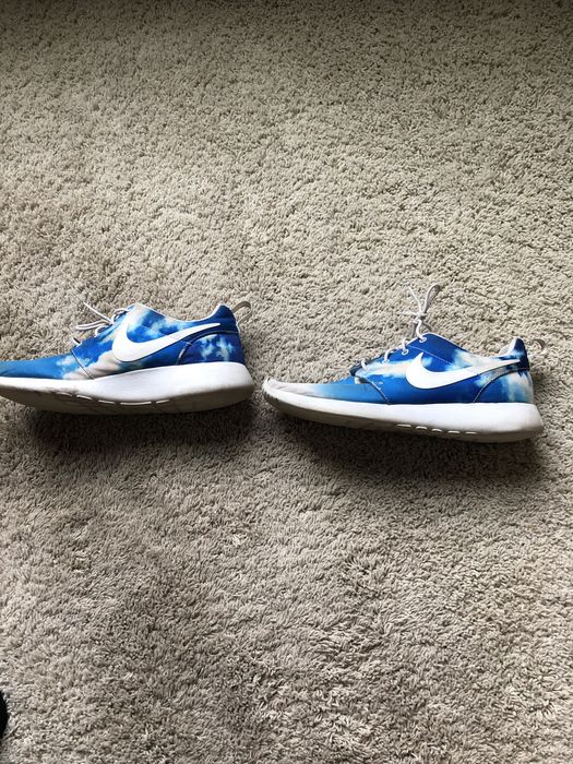 Sky blue sales roshe runs