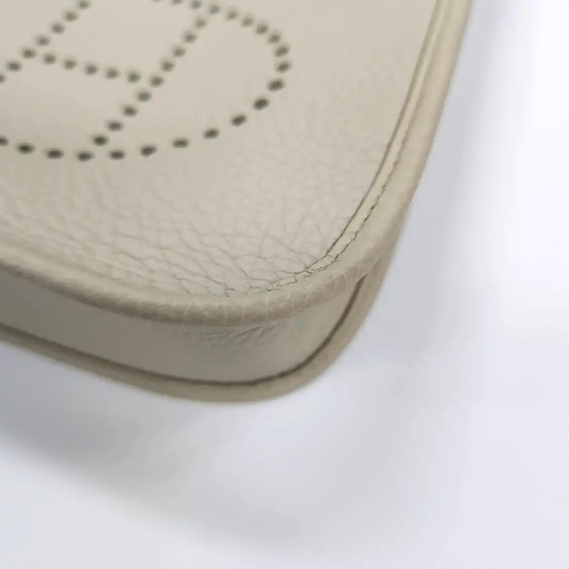 Hermes Hermes Evelyne milkshake white Clemence cowhide leather shoulder bag crossbody b Size ONE SIZE - 11 Thumbnail