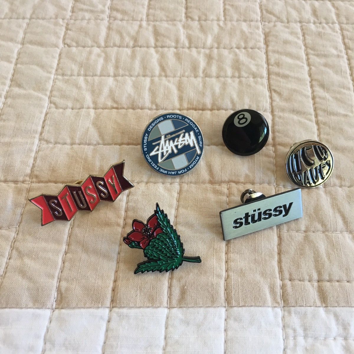 stussy pins ピンバッジ セット A*n様 Stussy ピンバッチセット 6個（ステューシー STUSSY