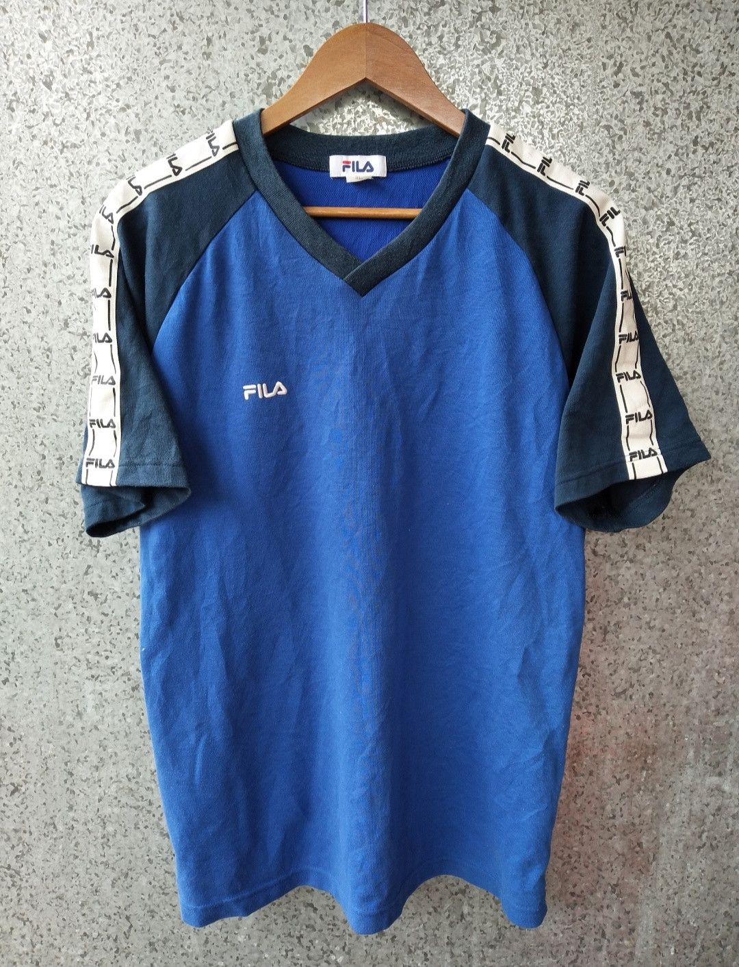 Fila 🔥 Vintage 90s Vintage FILA Side tape t shirt Size US L / EU 52-54 / 3 - 3 Thumbnail