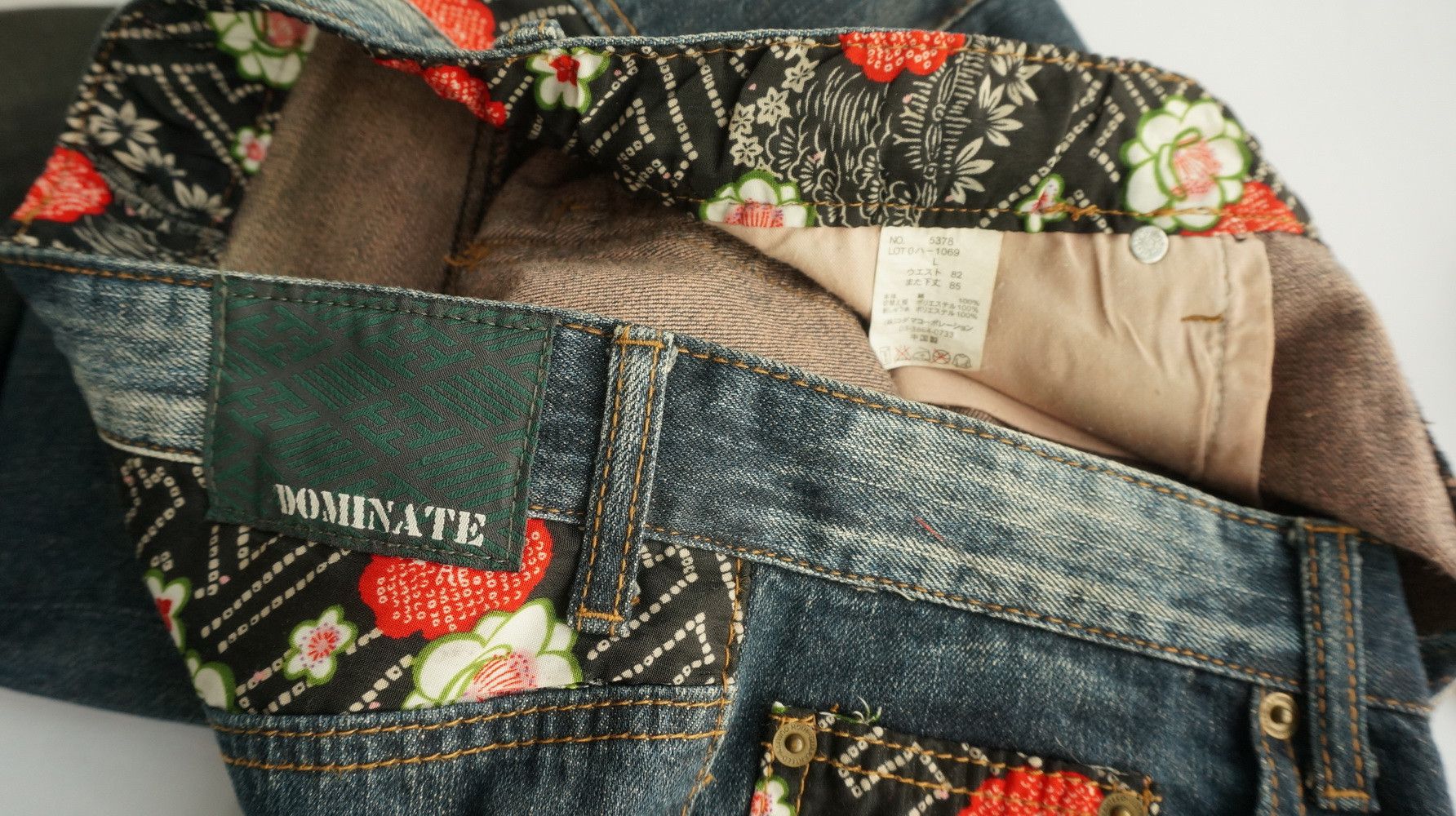 Kapital DOMINATE HANDCRAFTED SUKAJAN EMBROIDERED KOI FISH & LOTUS Size US 32 / EU 48 - 11 Thumbnail