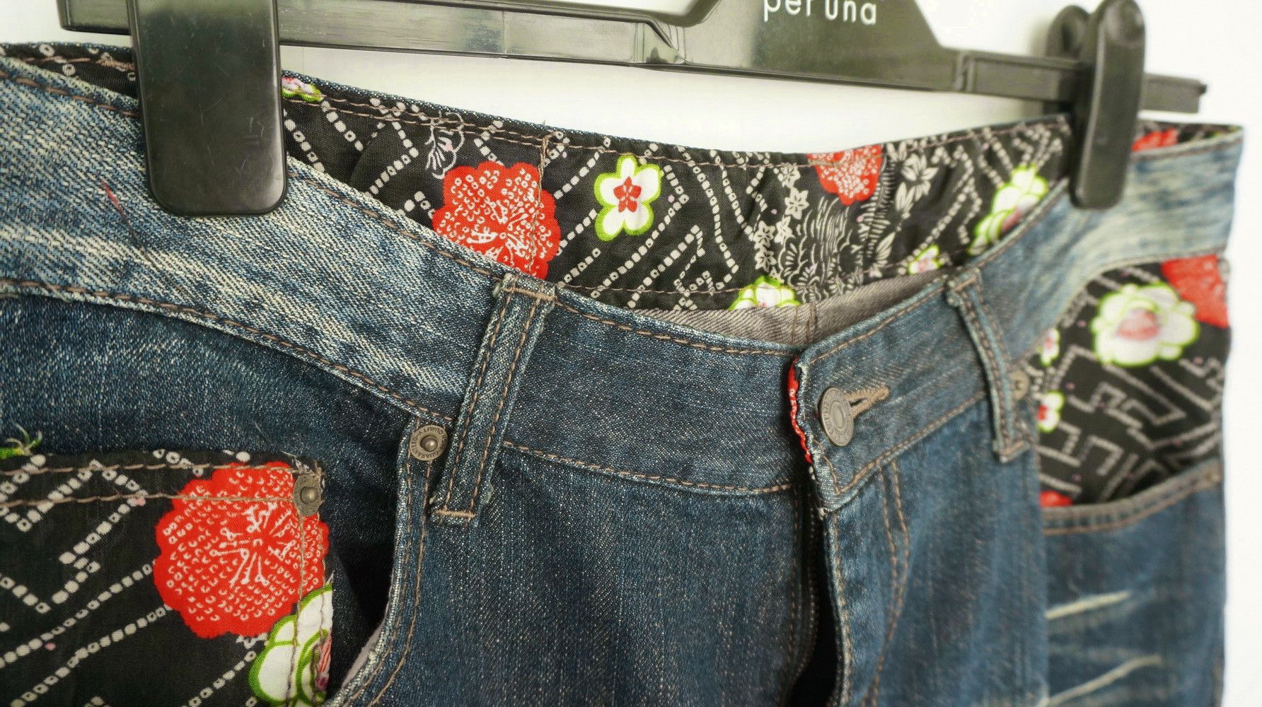 Kapital DOMINATE HANDCRAFTED SUKAJAN EMBROIDERED KOI FISH & LOTUS Size US 32 / EU 48 - 9 Thumbnail