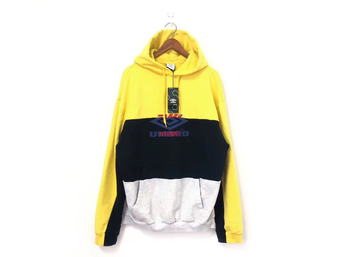 Dhl hoodie cheap vetements