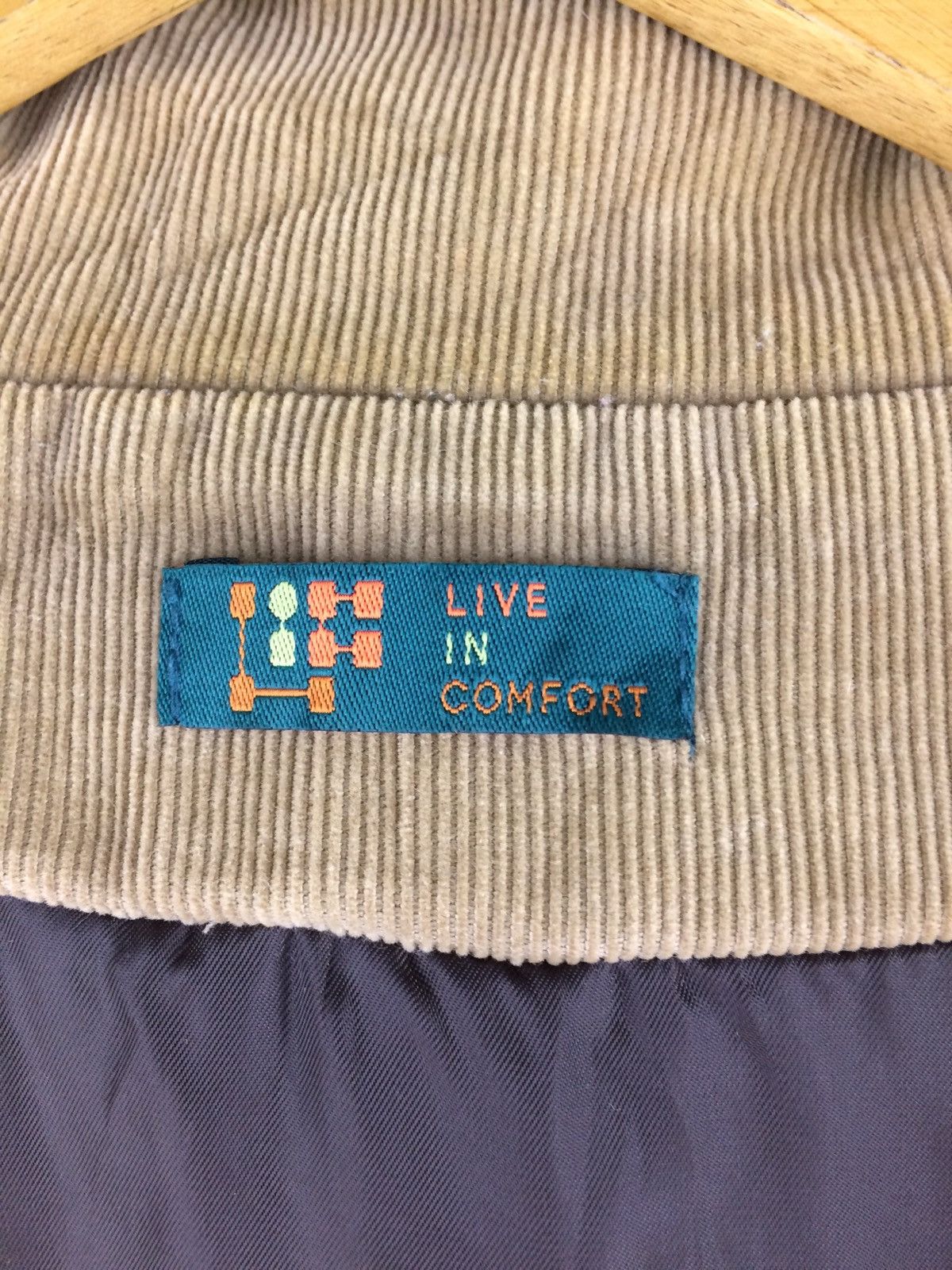 Japanese Brand LIVE IN COMFORT FUR DESIGN VEST Size US L / EU 52-54 / 3 - 5 Thumbnail