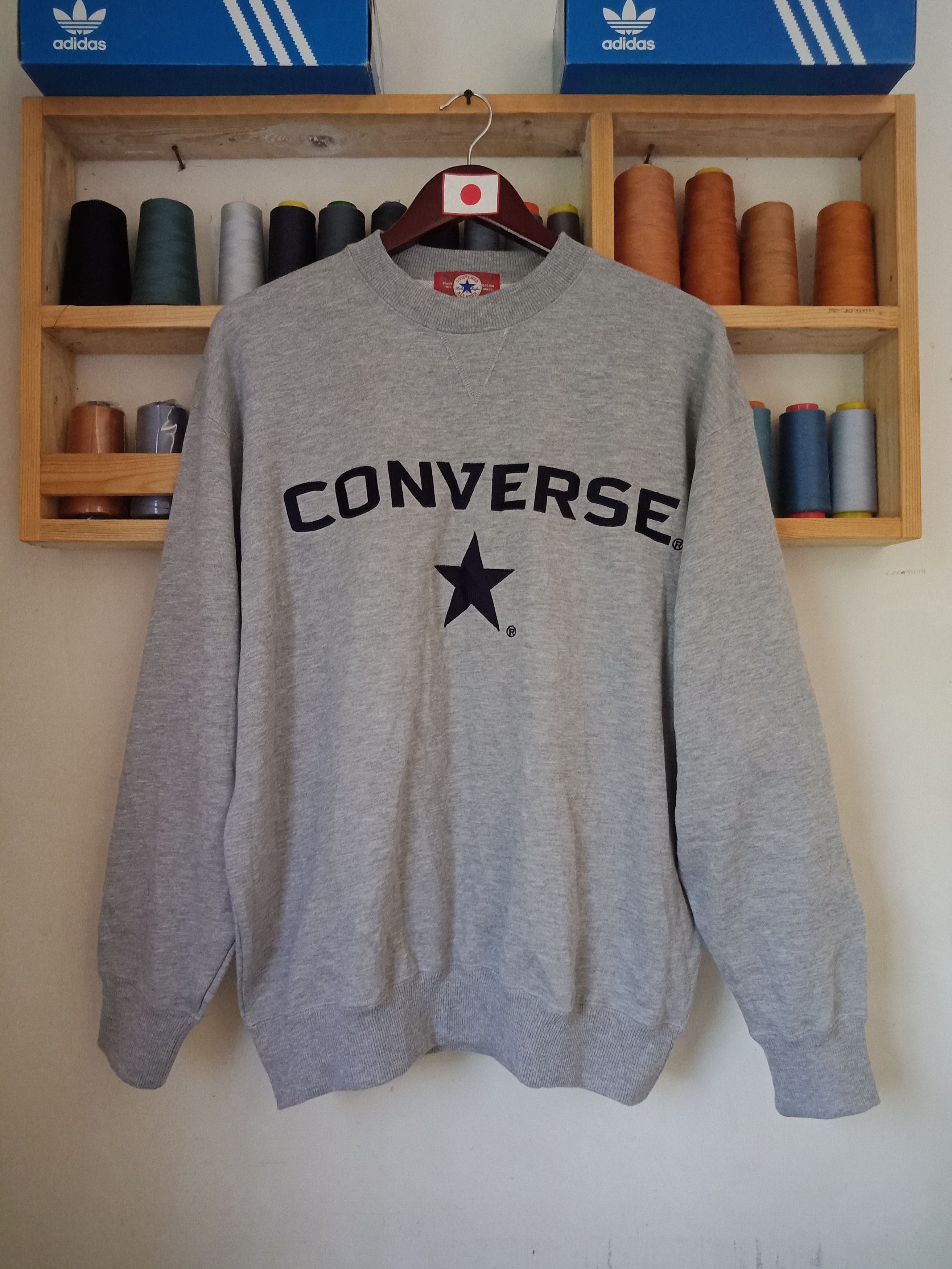 Converse Vintage Converse Sweatshirt Big Logo Jumper Pullover LL Size US XL / EU 56 / 4 - 1 Thumbnail