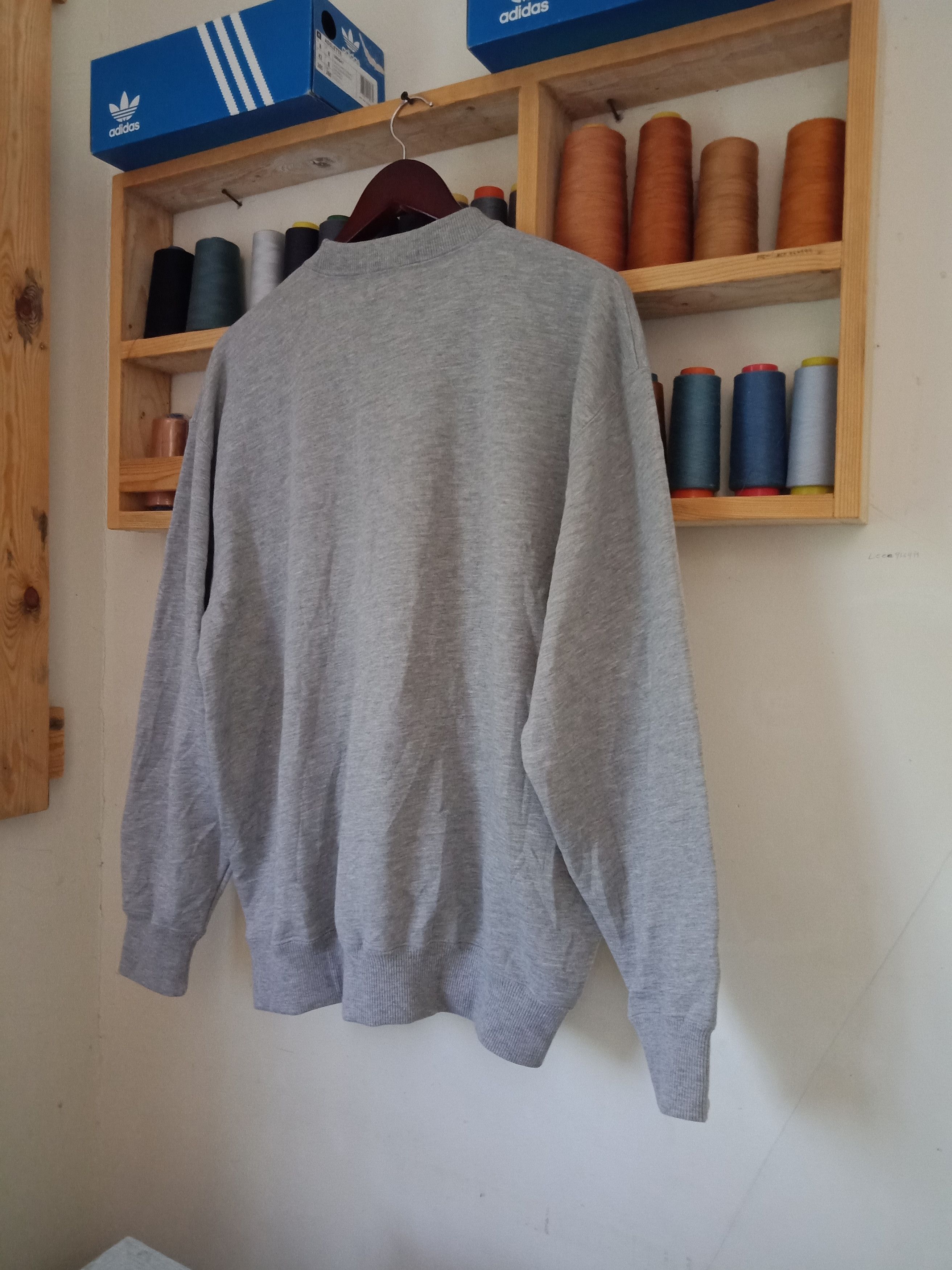 Converse Vintage Converse Sweatshirt Big Logo Jumper Pullover LL Size US XL / EU 56 / 4 - 2 Thumbnail