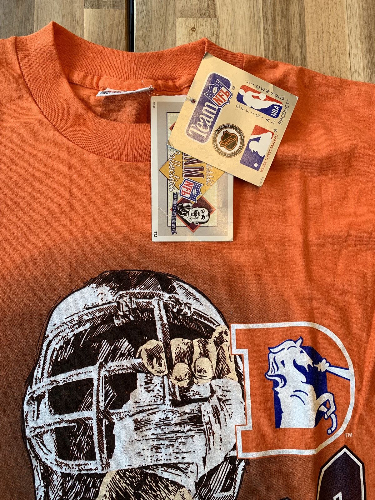NFL Vintage Denver Broncos Team Rated Retro Tee Size US L / EU 52-54 / 3 - 4 Thumbnail