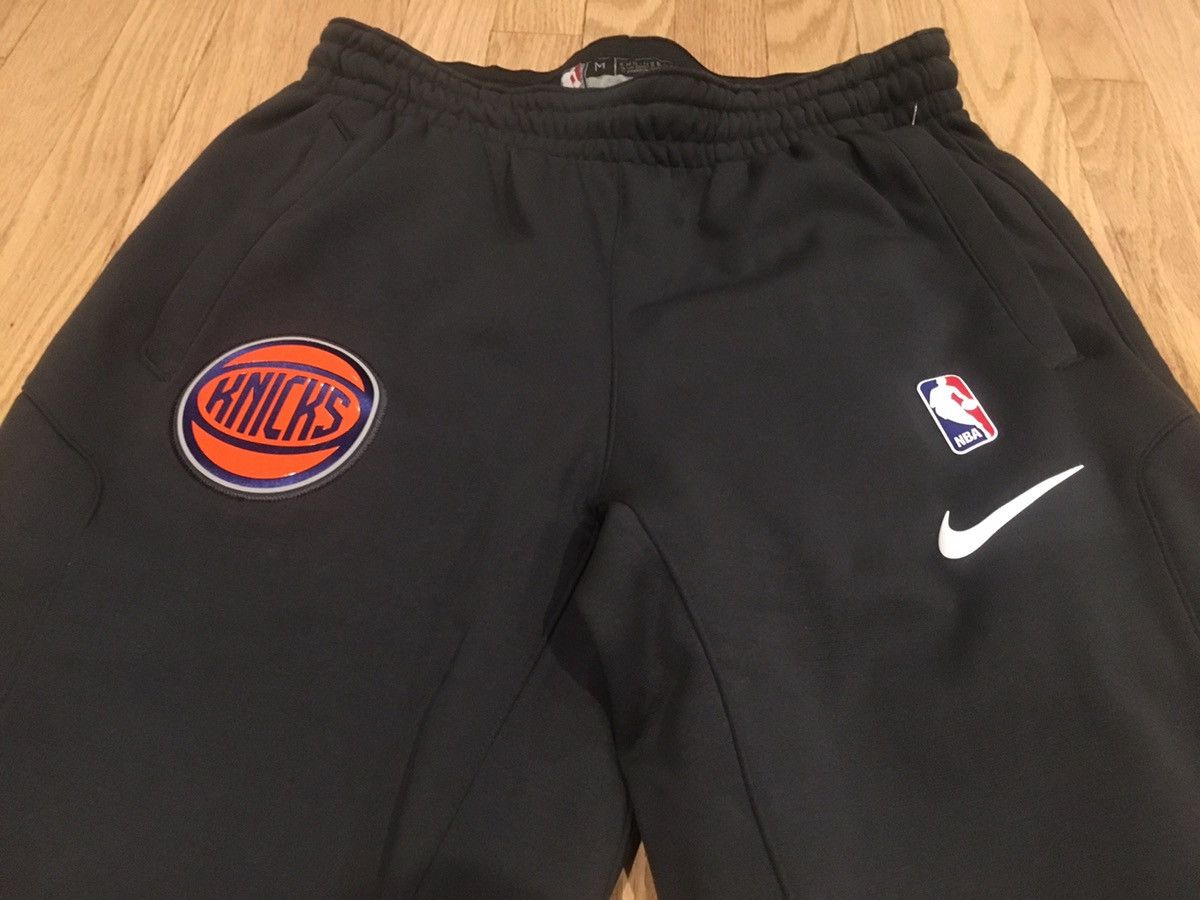 Nike New York Knicks Sweatpants Joggers Practice Warmup On-Court Size US 33 - 4 Thumbnail