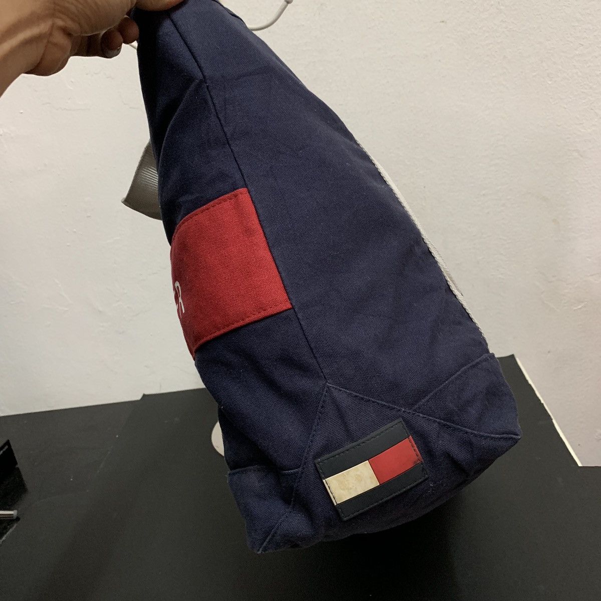 Tommy Hilfiger ⚡️‼️FAST SALE‼️⚡️Authentic Tommy Hilfiger Tote Bag Size ONE SIZE - 4 Thumbnail