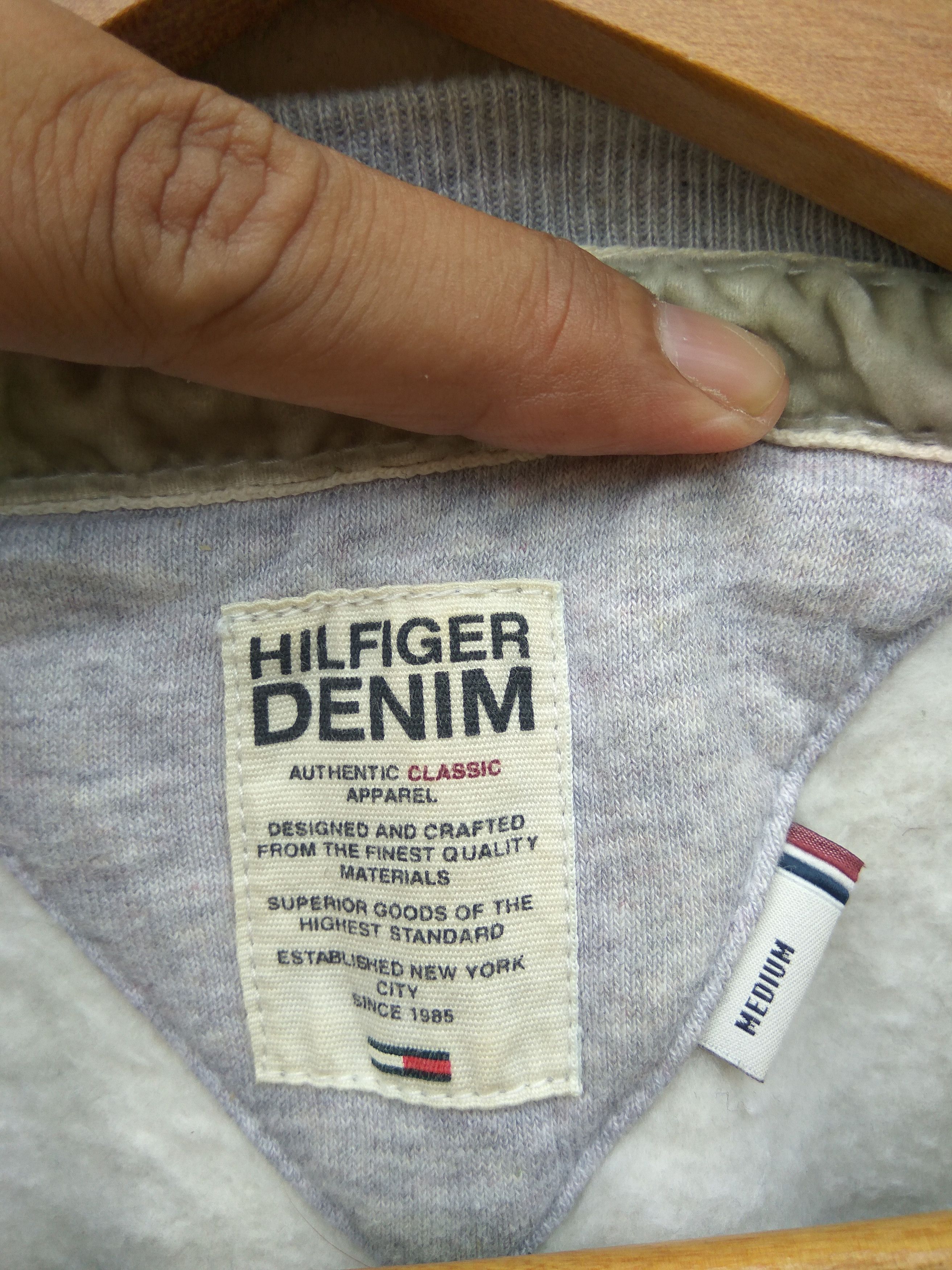 Tommy Hilfiger × Vintage Vintage Tommy Hilfiger sweatshirt shirt spell out Size US M / EU 48-50 / 2 - 4 Thumbnail