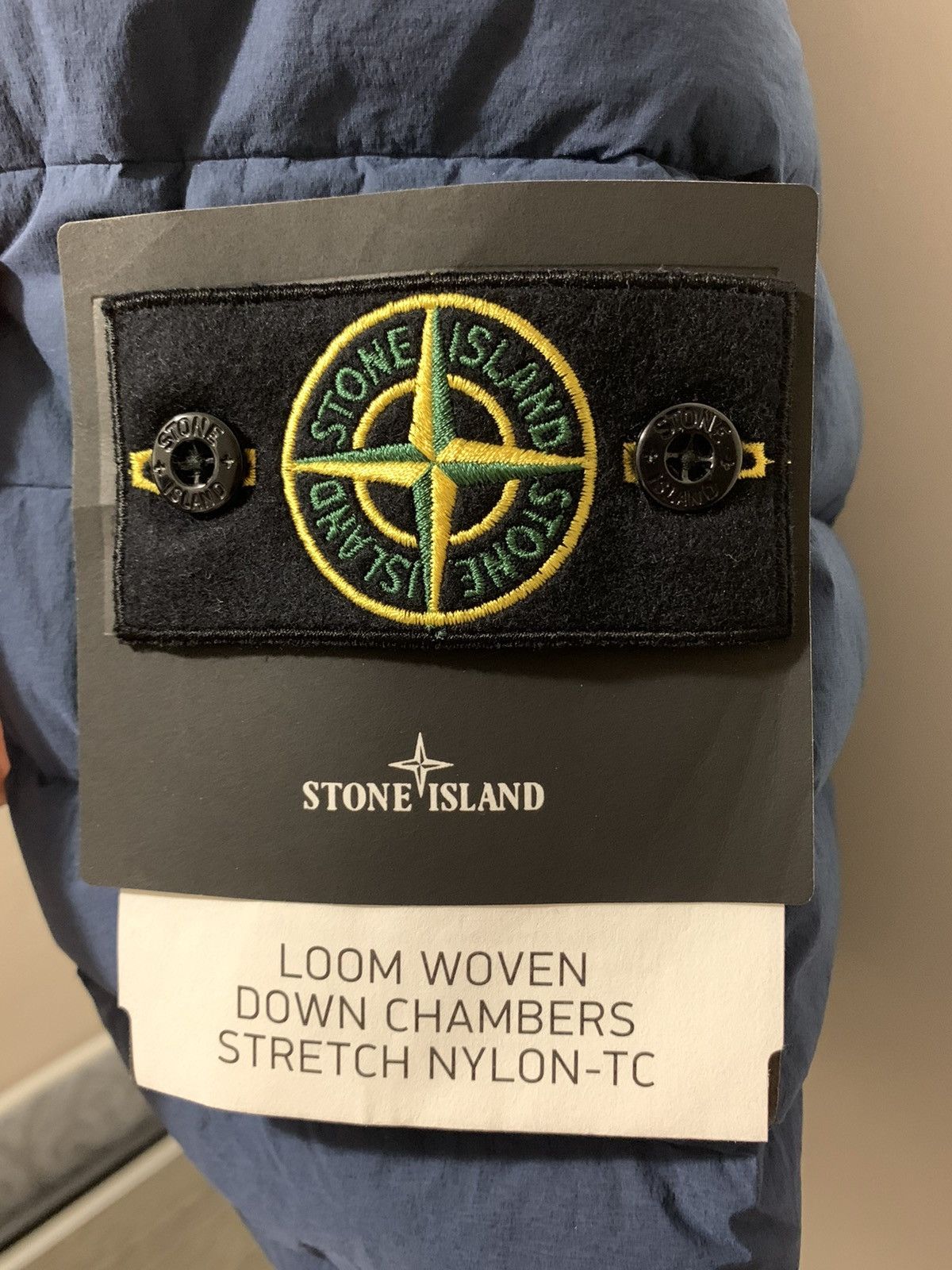 Stone Island Loom Woven Down Chambers Stretch Nylon-TC Size US L / EU 52-54 / 3 - 9 Thumbnail