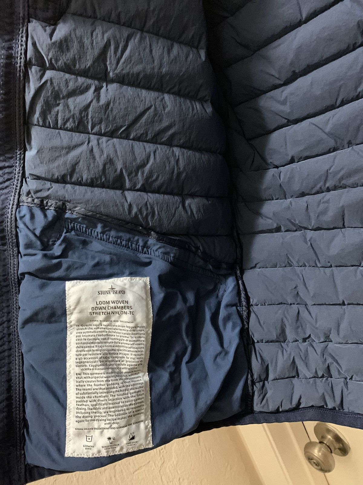 Stone Island Loom Woven Down Chambers Stretch Nylon-TC Size US L / EU 52-54 / 3 - 2 Thumbnail