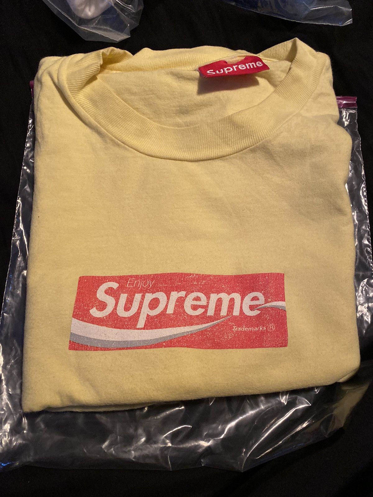 Supreme 1997 Supreme yellow coke box logo tee | Grailed