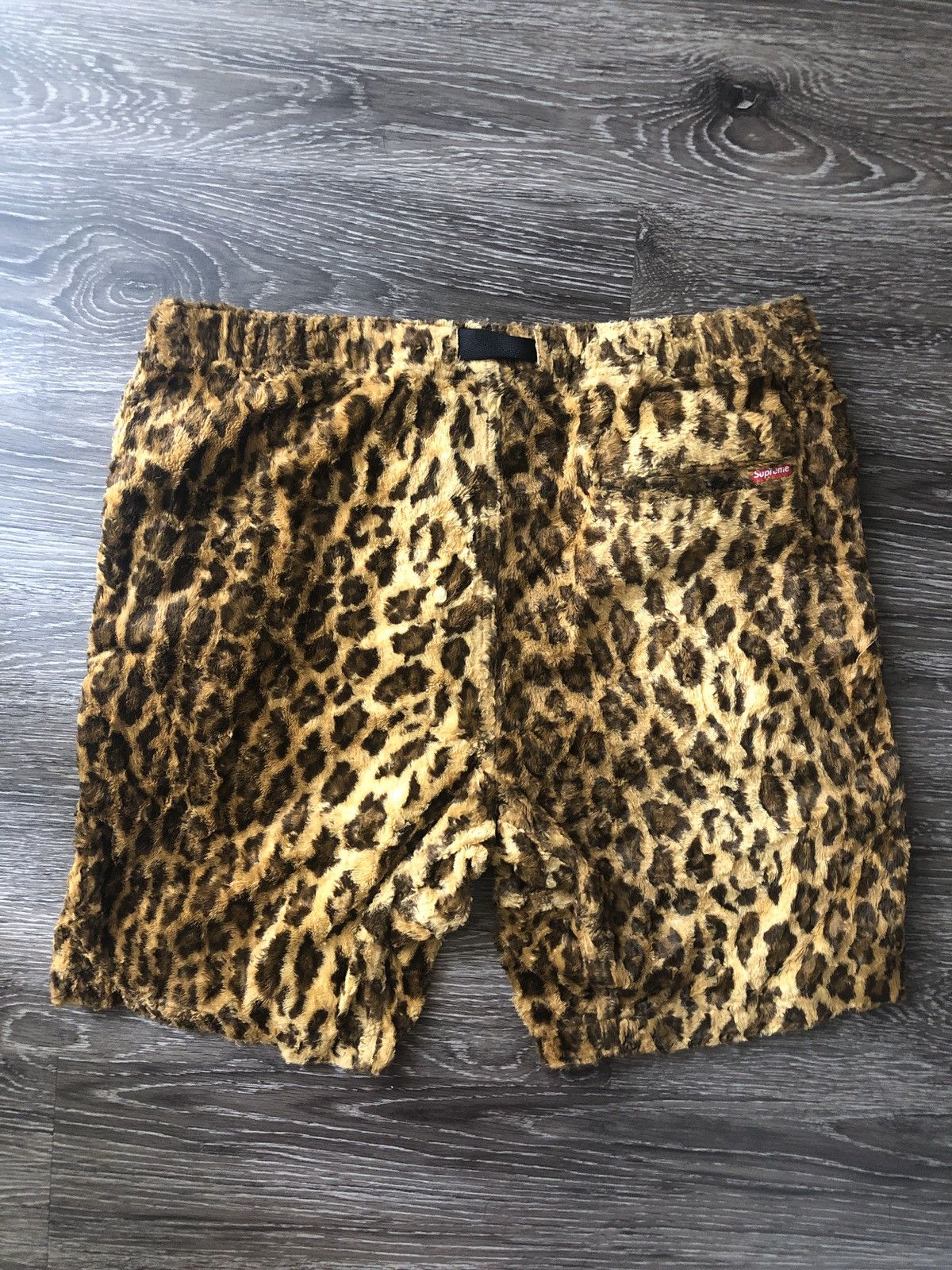 Supreme leopard outlet shorts