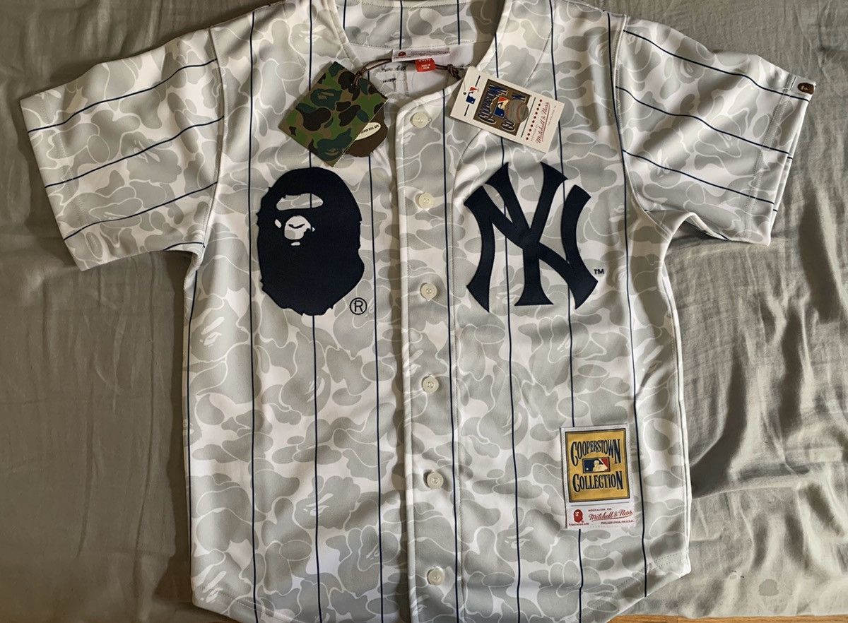 BAPE x Mitchell & Ness Yankees Jersey White Men's - FW19 - US