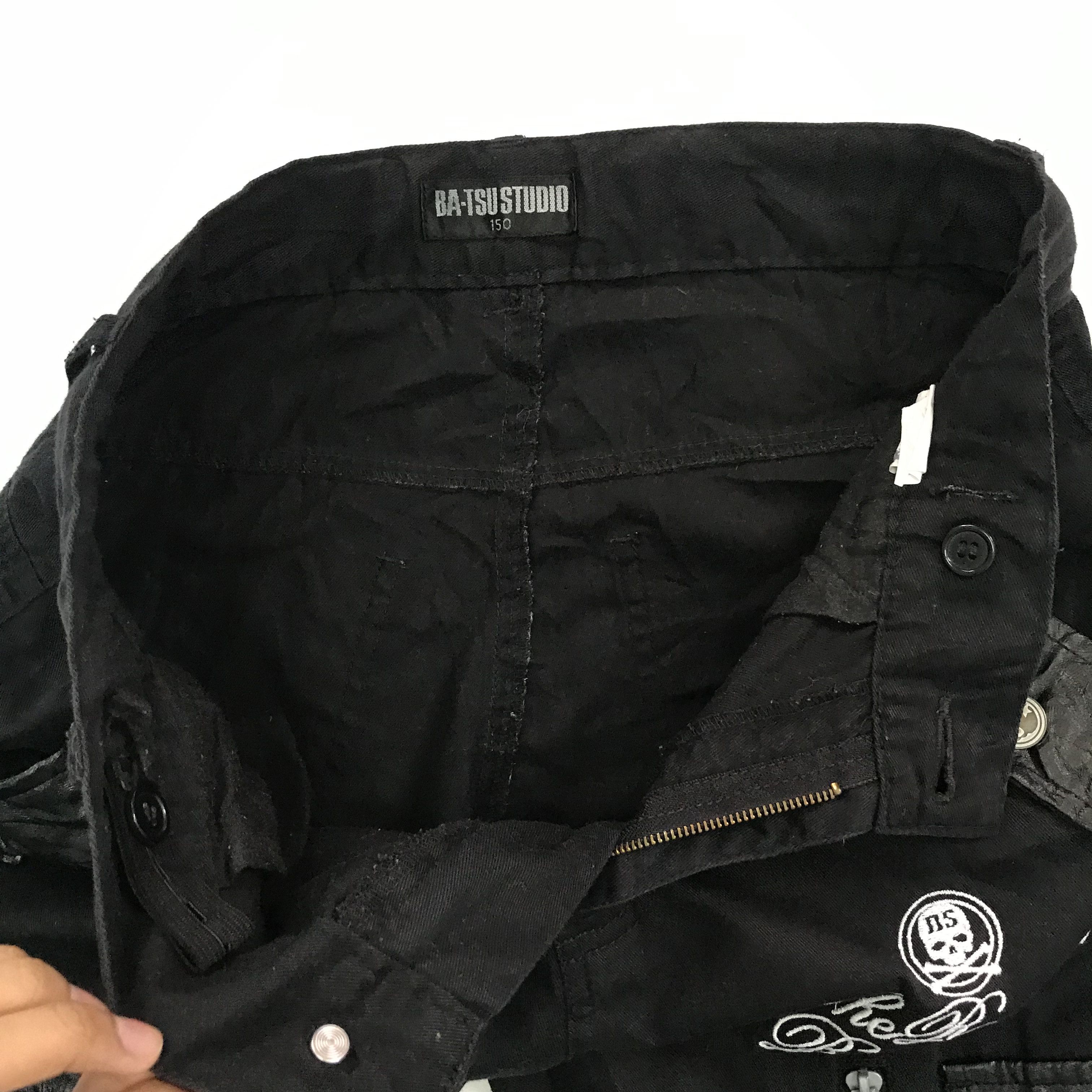 Japanese Brand × Tsumori Chisato 🔥NEEDGONETODAY🔥BATSU Studios Skull Multi pocket Cargopant Size US 29 - 19 Thumbnail