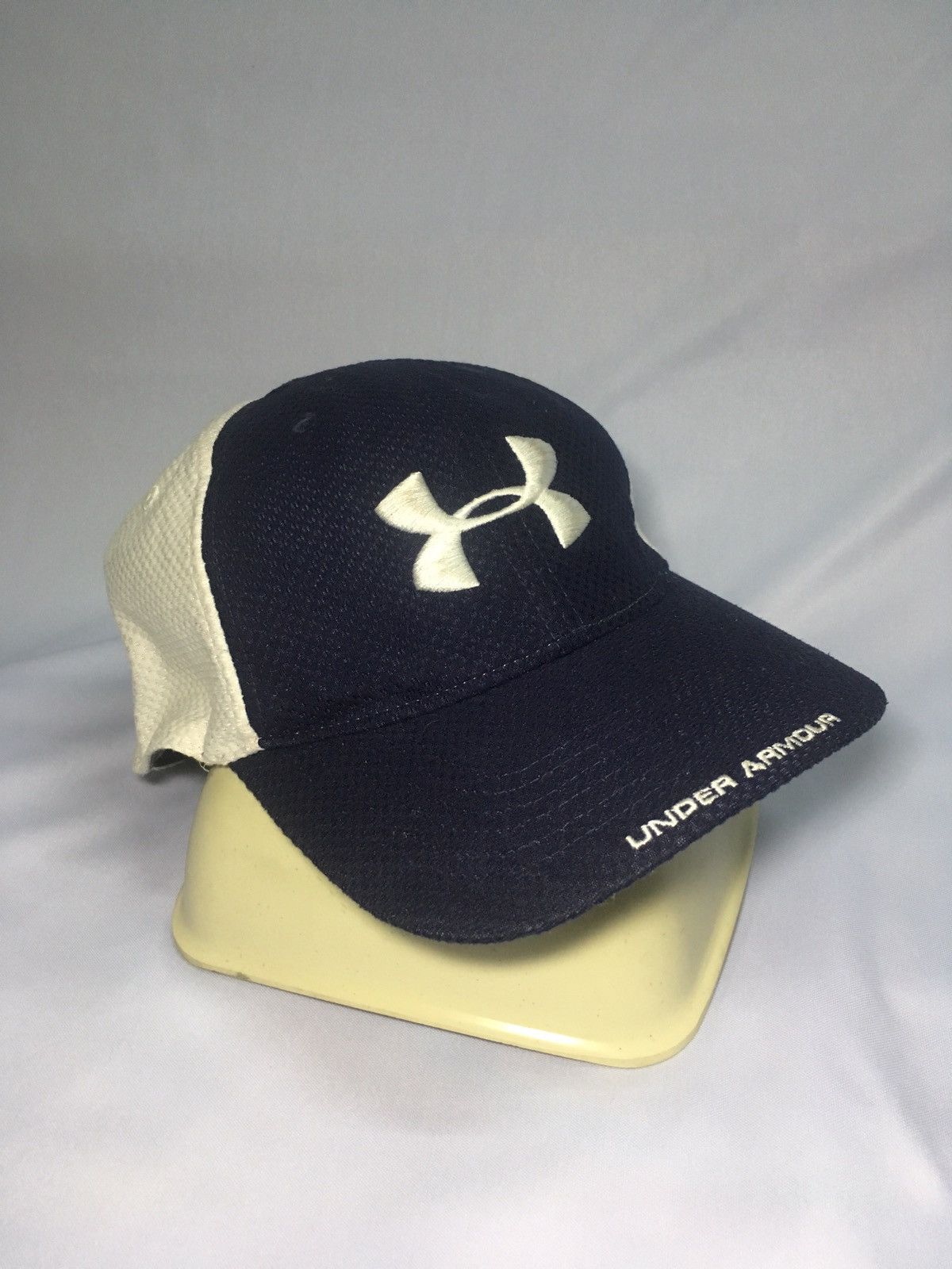 Under Armour Hat Cap Strapback Gray Adjustable Dry Fit Adult Golf Golfer  Fishing