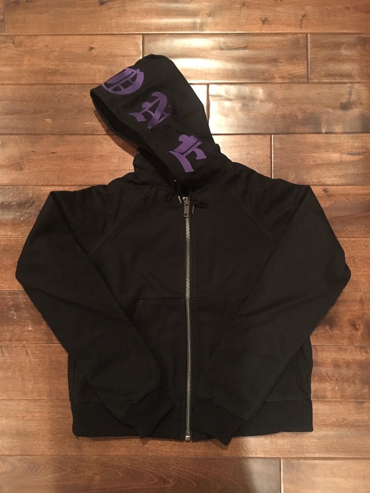 Vlone embroidered outlet hoodie