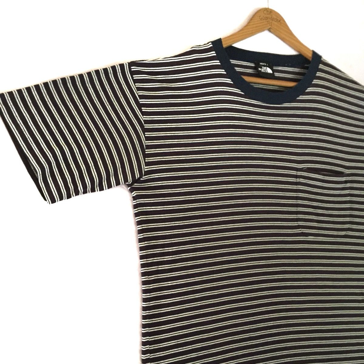 The North Face The North Face Striped Color Tee Single Pocket Size US L / EU 52-54 / 3 - 2 Thumbnail