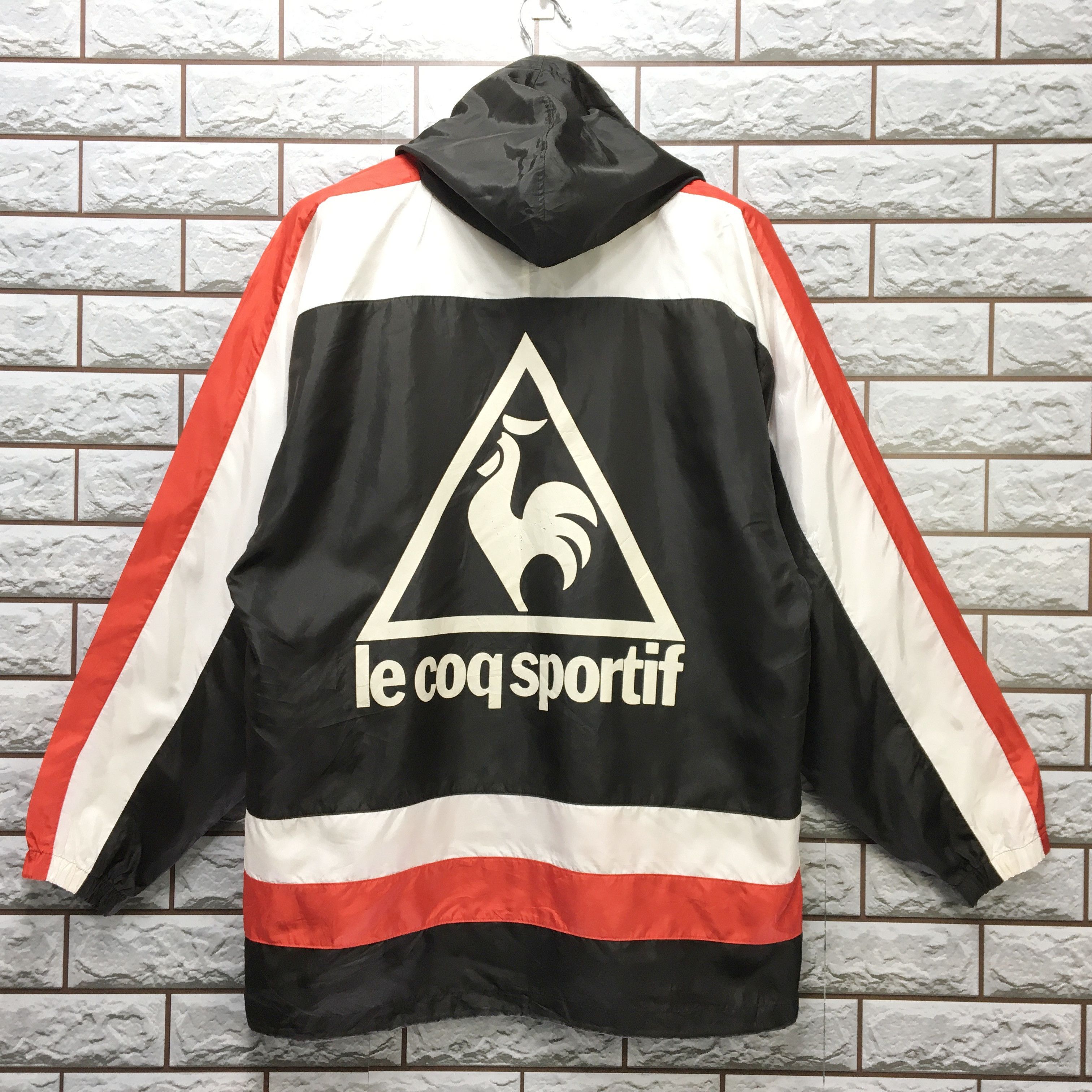 Vintage Vintage 90s Le Coq Sportif Windbreaker Hoodie Jacket Size L Size US L / EU 52-54 / 3 - 1 Preview