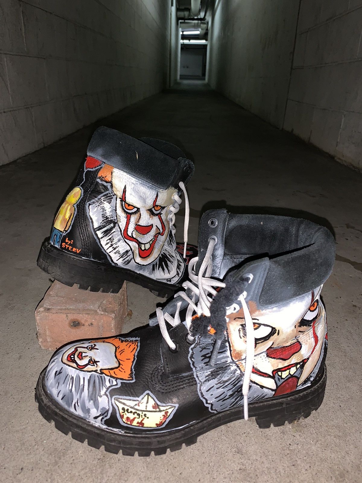 Timberland 🎈 Custom ‘IT’ pennywise Timberlands Size US 9 / EU 42 - 3 Thumbnail