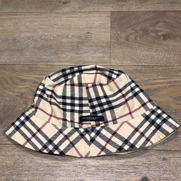 Burberry bucket shop hat grailed