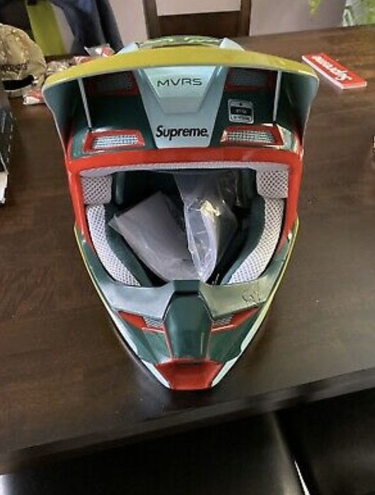 Supreme Supreme Honda Fox Racing V1 Helmet Moss Green Size Medium