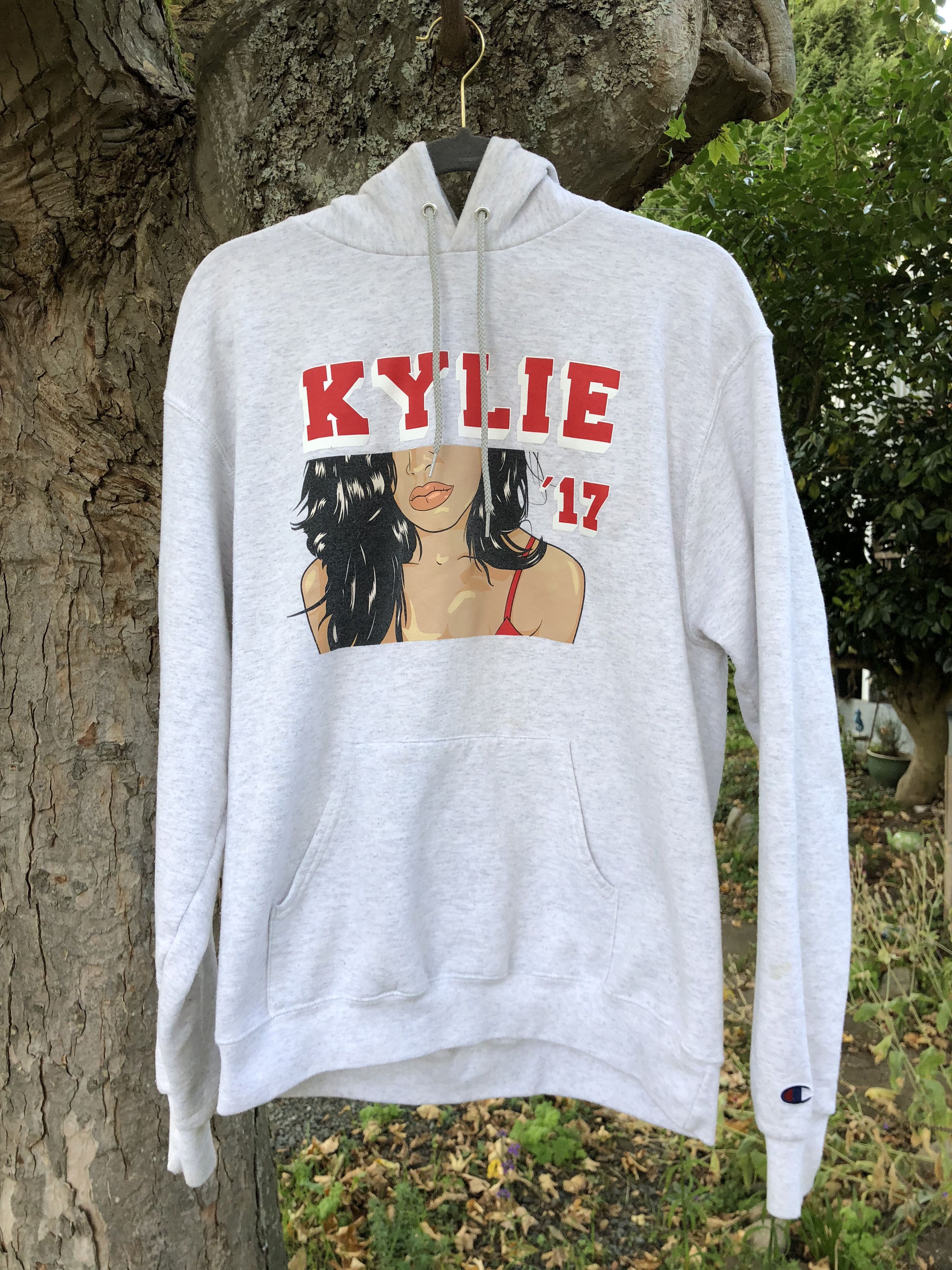 Kylie jenner champion sweatshirt hotsell