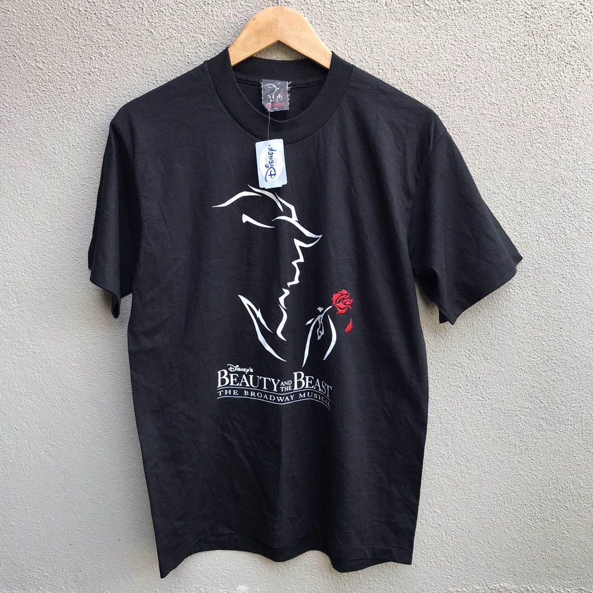 Disney Vintage BEAUTY & THE BEAST Disney tour musical tee movie Size US M / EU 48-50 / 2 - 2 Thumbnail