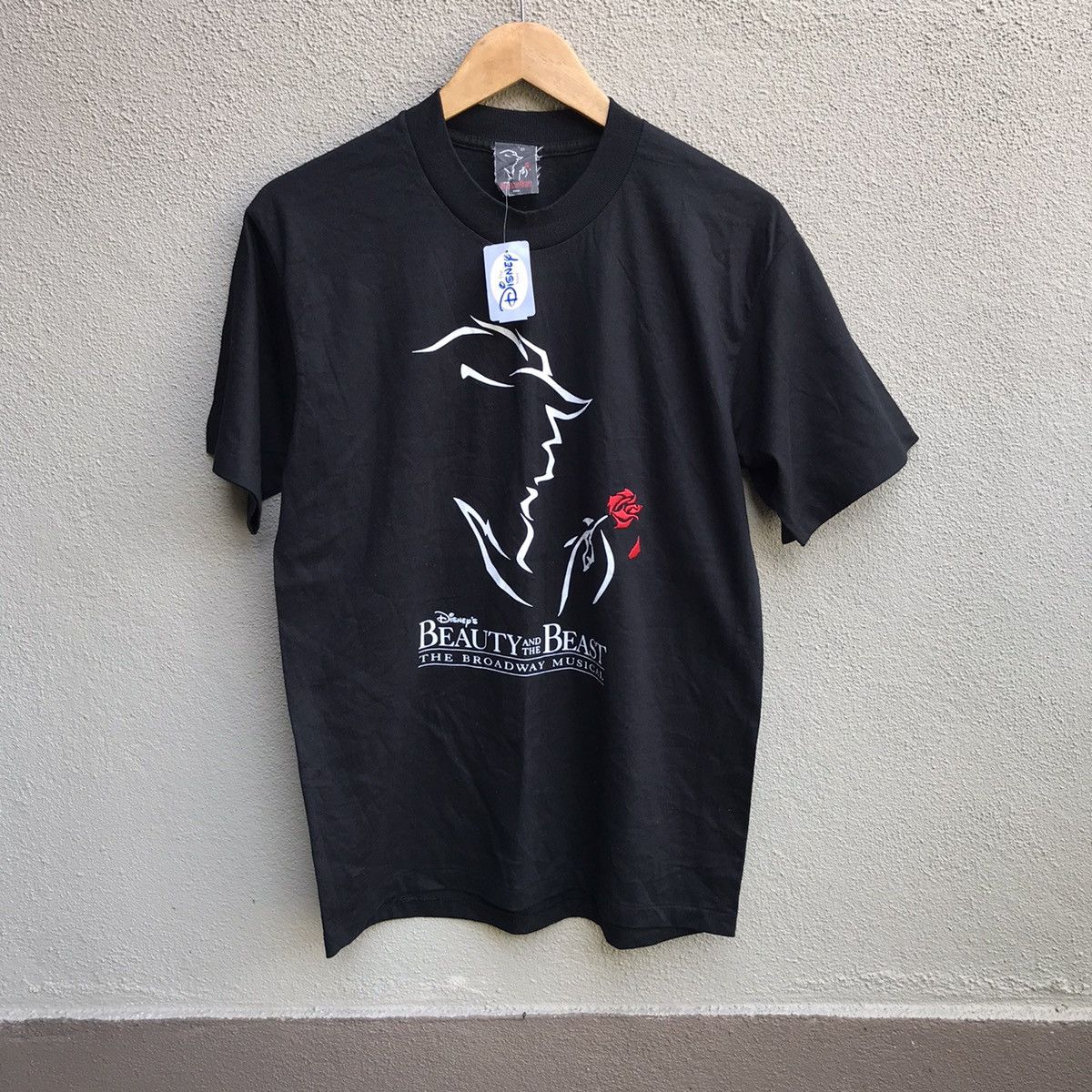 Disney Vintage BEAUTY & THE BEAST Disney tour musical tee movie Size US M / EU 48-50 / 2 - 1 Thumbnail