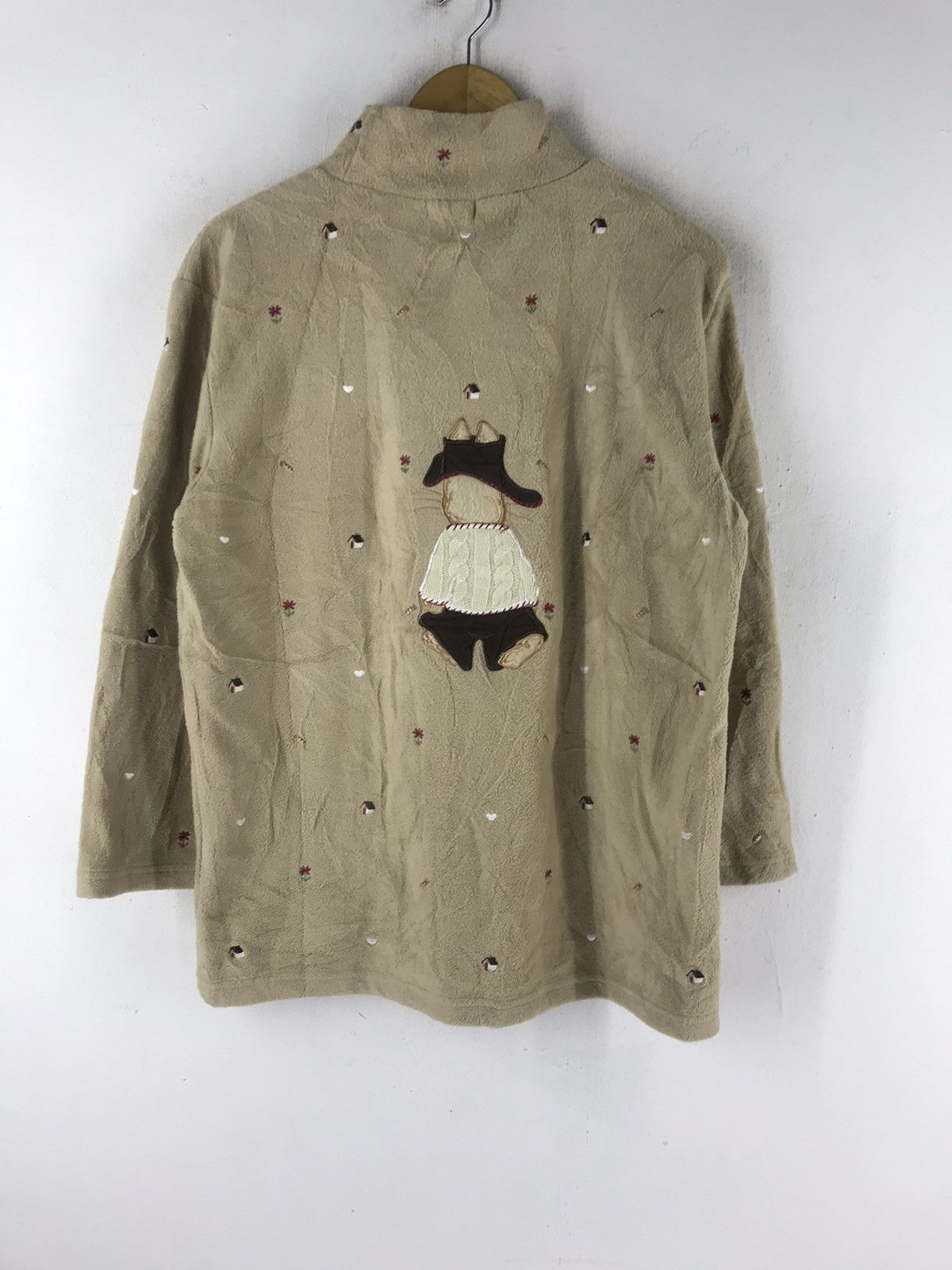 Japanese Brand SWEATSHIRT FLEECE CONNIE LUIS RABBIT EMBROIDERY Size US M / EU 48-50 / 2 - 5 Thumbnail