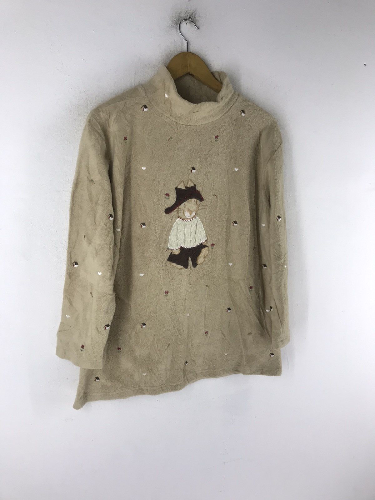 Japanese Brand SWEATSHIRT FLEECE CONNIE LUIS RABBIT EMBROIDERY Size US M / EU 48-50 / 2 - 3 Thumbnail