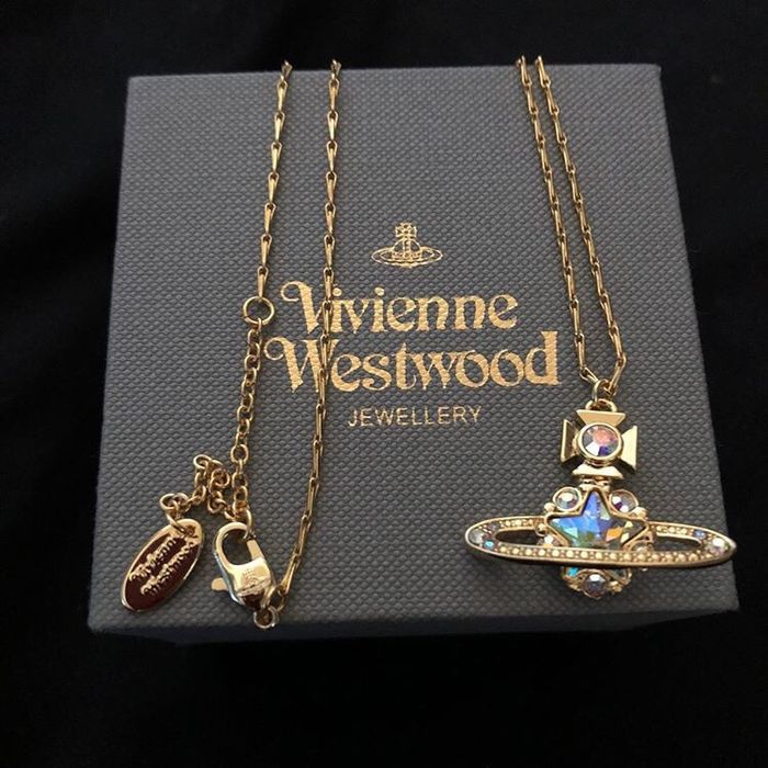 Vivienne westwood deals iridescent star necklace