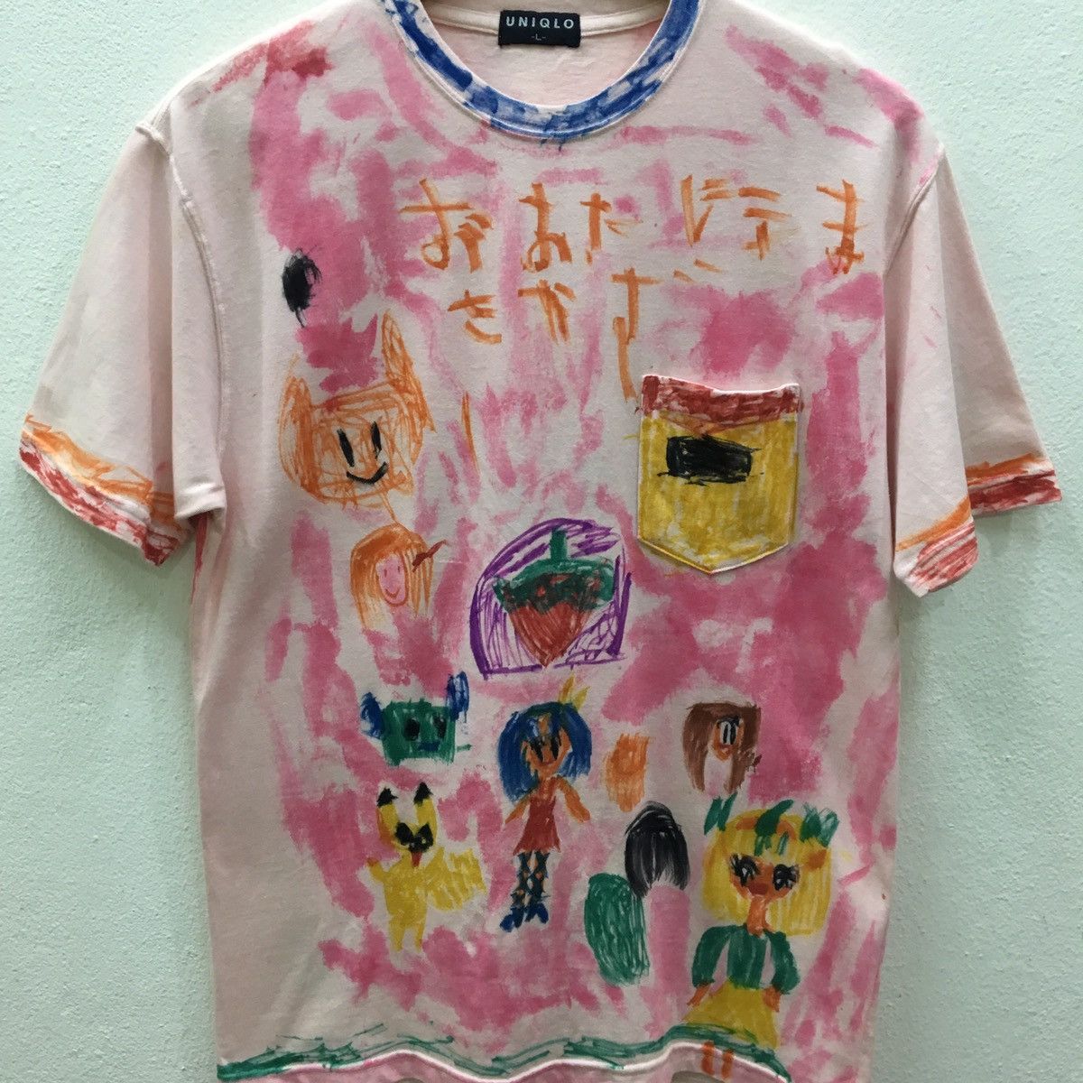 Uniqlo Uniqlo T-shirt Nice Design Size US L / EU 52-54 / 3 - 6 Thumbnail