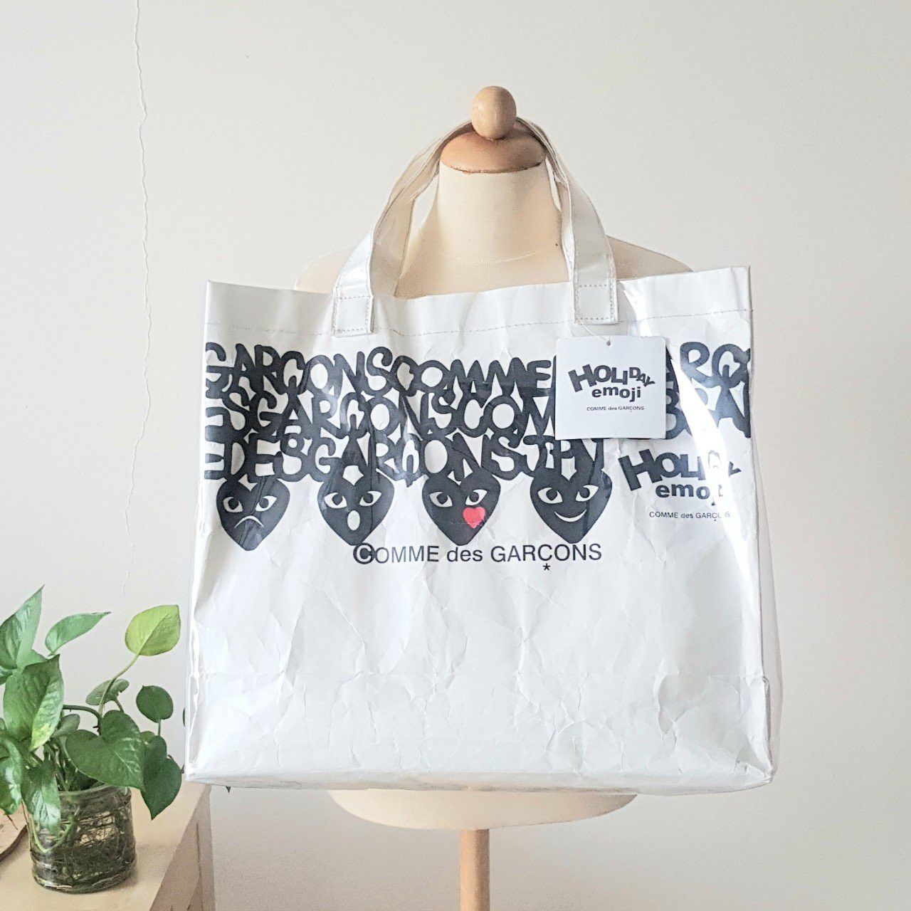 Bag Comme Des Garcons Play WT CDG PLAY HEART HOLIDAY EMOJI WHITE PVC SHOPPER BAG Grailed